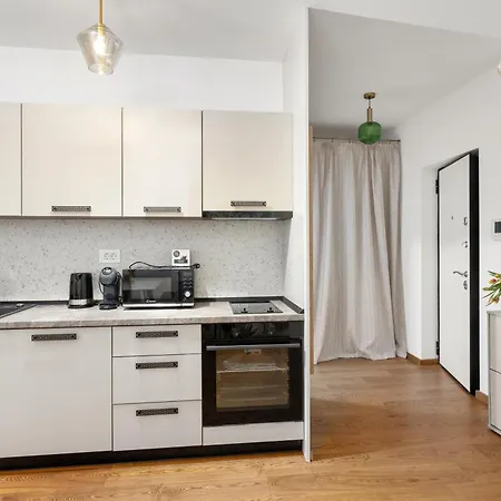 Peak - Old Town - By Cityhost Brašov