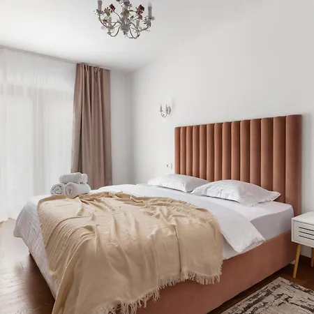 Peak - Old Town - By Cityhost Aparthotel