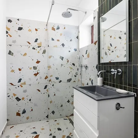 Peak - Old Town - By Cityhost 4* Braşov