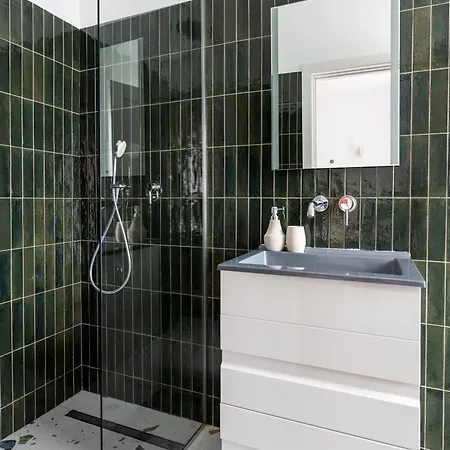 Peak - Old Town - By Cityhost Apart Otel Braşov