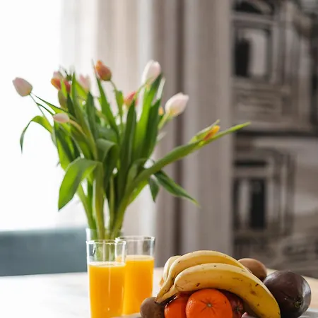 Peak - Old Town - By Cityhost Aparthotel Brasov