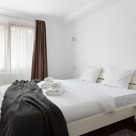 Aparthotel Peak - Old Town - By Cityhost
