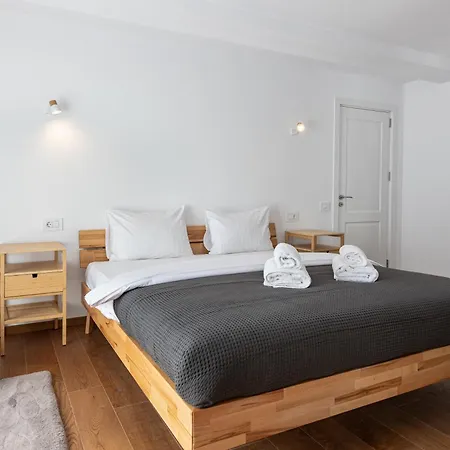 Peak - Old Town - By Cityhost 4* Brašov