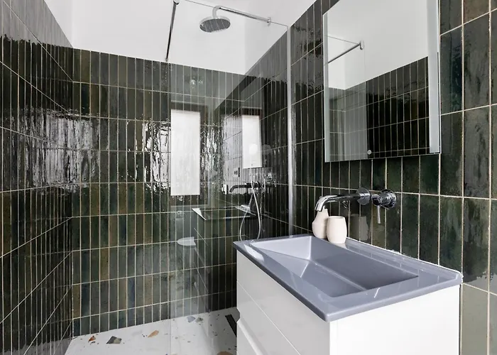 Peak - Old Town - By Cityhost 4*