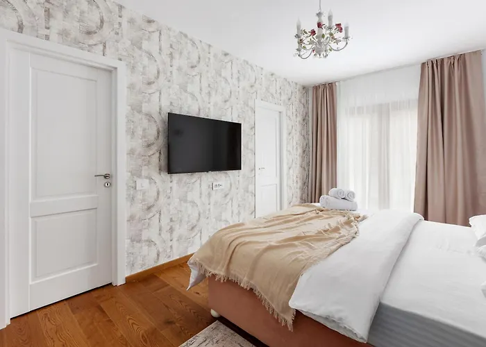 Peak - Old Town - By Cityhost Aparthotel 4*