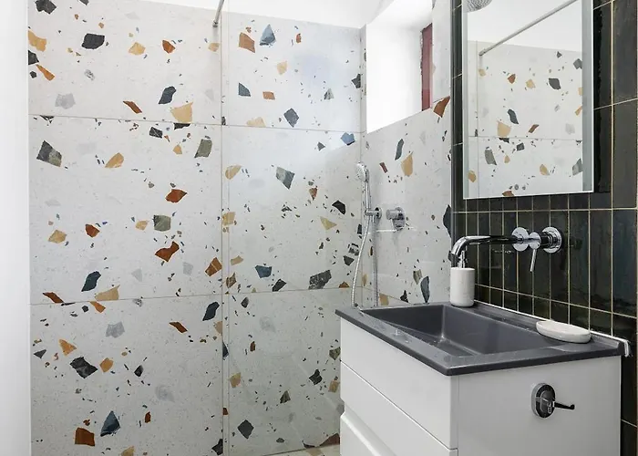 Peak - Old Town - By Cityhost 4* Brasov