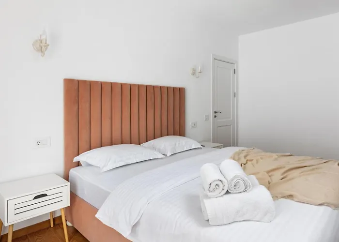 Peak - Old Town - By Cityhost Aparthotel 4*