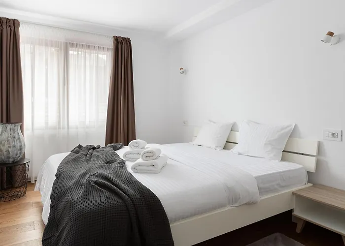 Aparthotel Peak - Old Town - By Cityhost