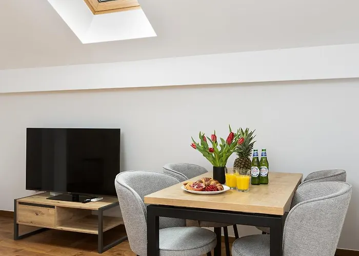 Peak - Old Town - By Cityhost Aparthotel