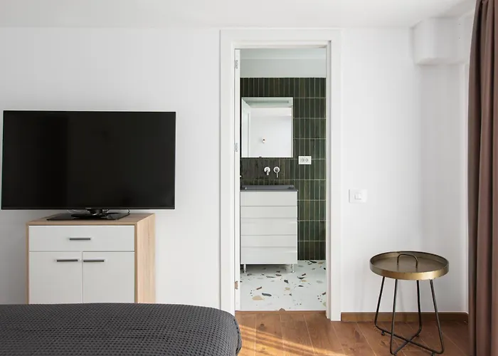 Peak - Old Town - By Cityhost 4*