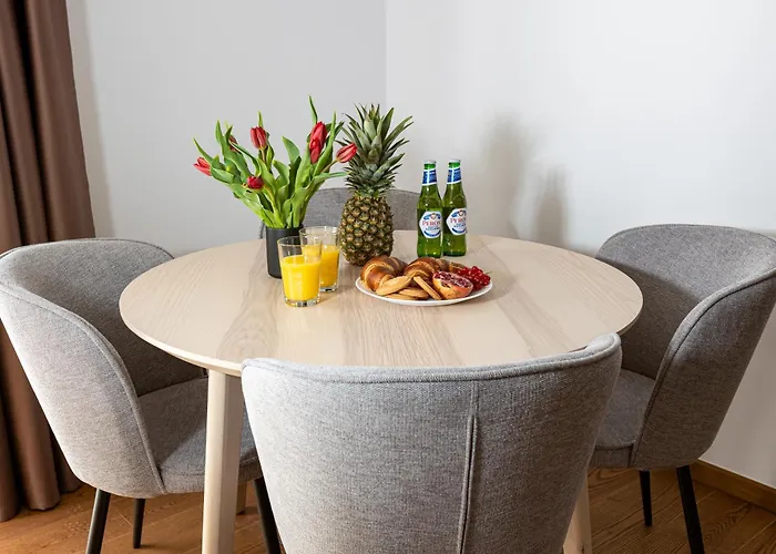 Peak - Old Town - By Cityhost