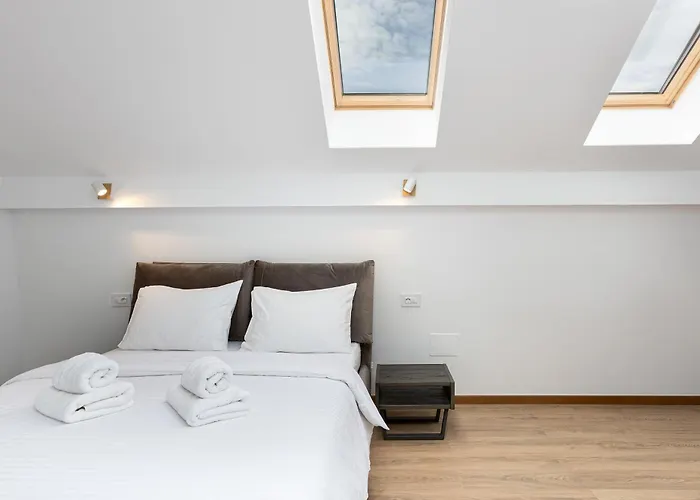 Peak - Old Town - By Cityhost 4* Brasov