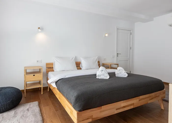 Peak - Old Town - By Cityhost 4* Brasov