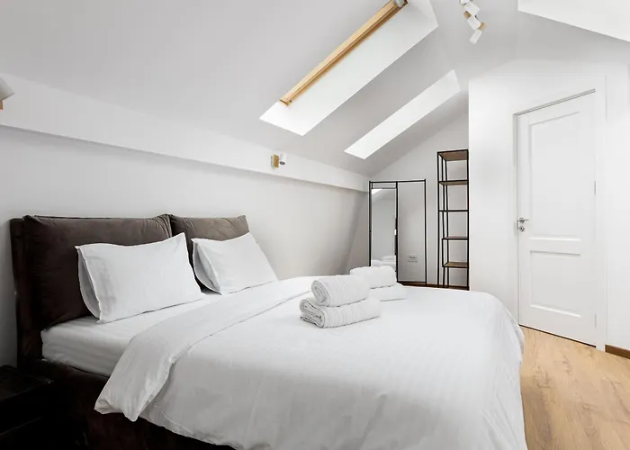 Peak - Old Town - By Cityhost Aparthotel