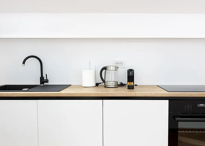 Peak - Old Town - By Cityhost Aparthotel Brasov