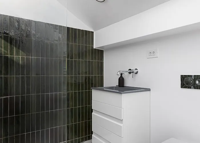 Peak - Old Town - By Cityhost 4*