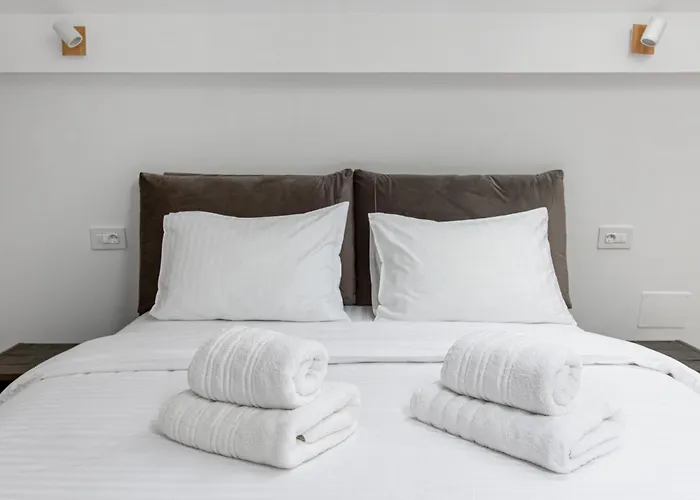 Peak - Old Town - By Cityhost 4* Brasov