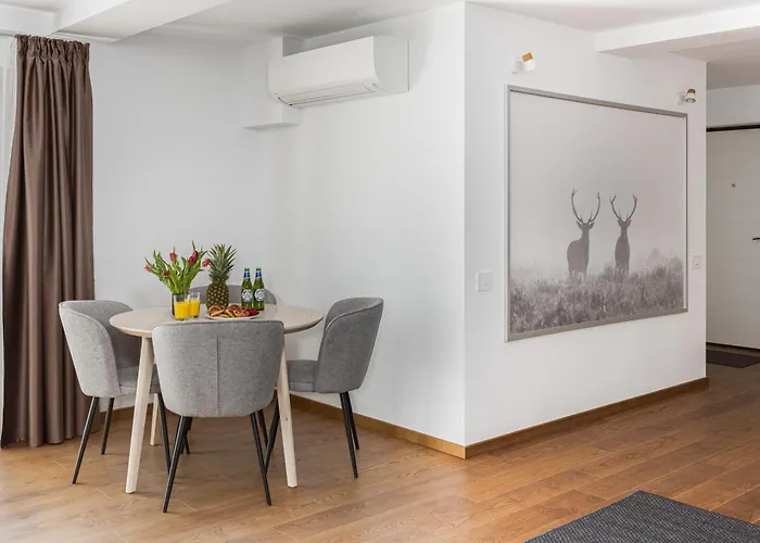 Aparthotel Peak - Old Town - By Cityhost