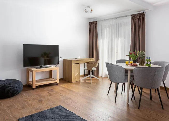 Aparthotel Peak - Old Town - By Cityhost 4*