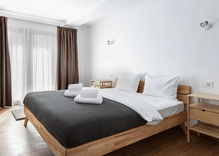 Peak - Old Town - By Cityhost Brasov