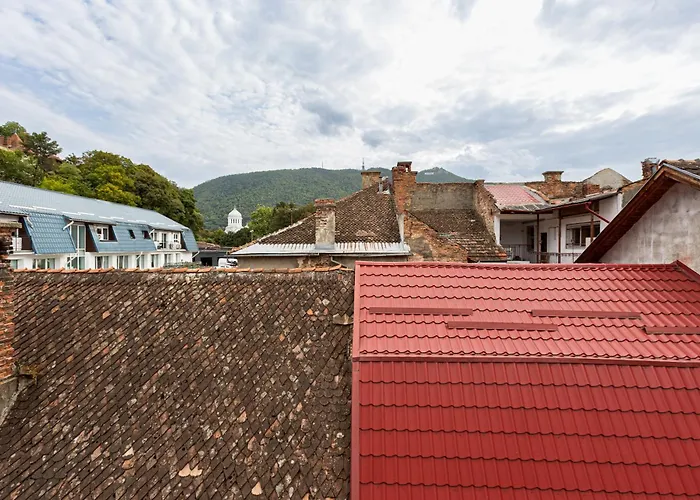 Aparthotel Peak - Old Town - By Cityhost Brasov